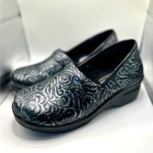 NWOT Mary Jane Shoes Sz 7 Black Silver Slip On Easy Street​​​​​​